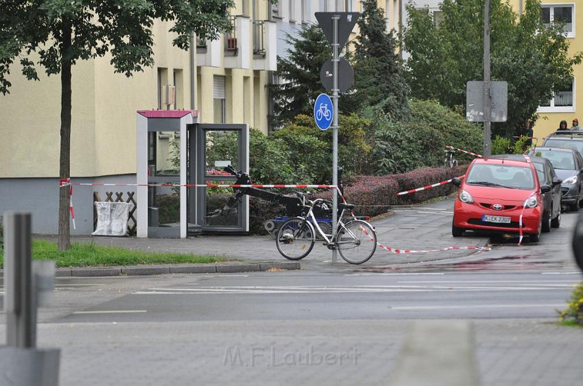 Kofferbombe entschaerft Koeln Graeffstr Subbelratherstr P071.JPG